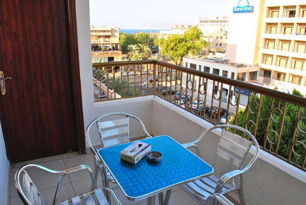 Al Qidra Hotel & Suites Акаба Экстерьер фото