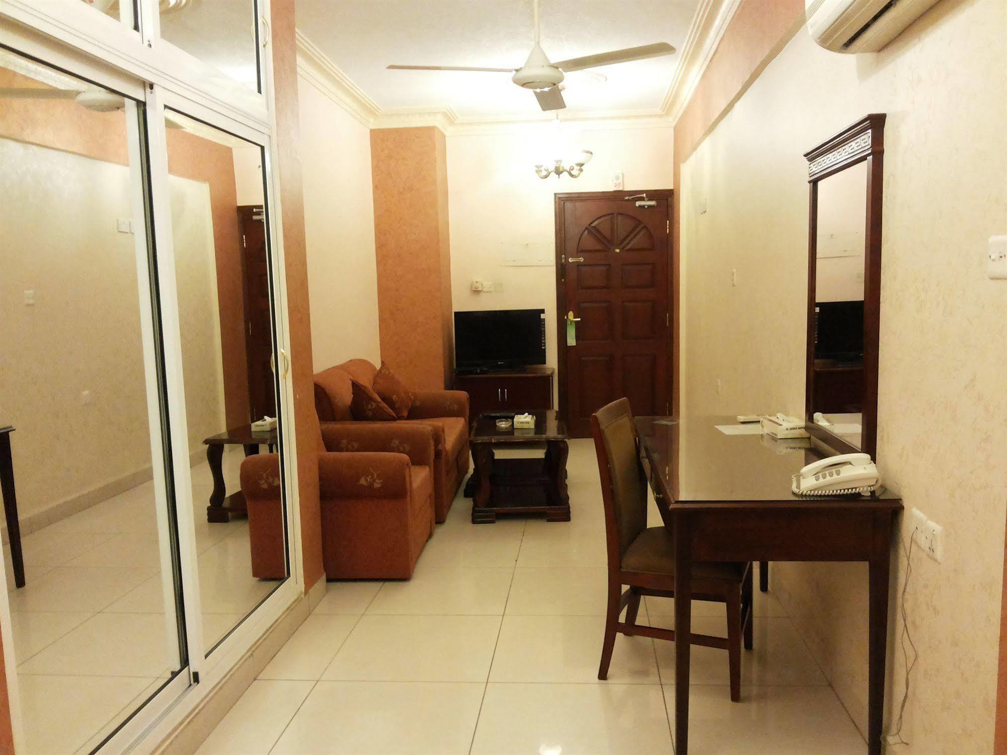 Al Qidra Hotel & Suites Акаба Экстерьер фото